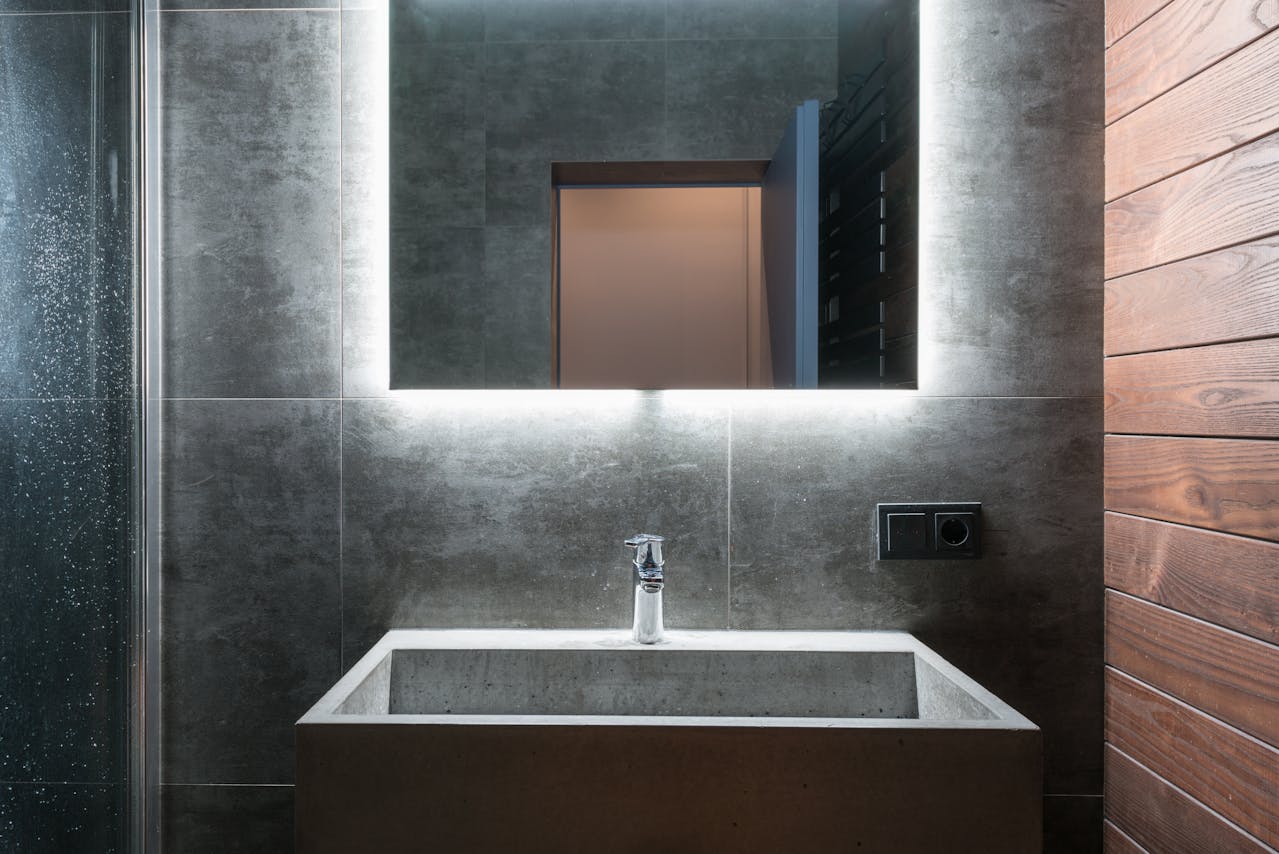 baño con espejo led